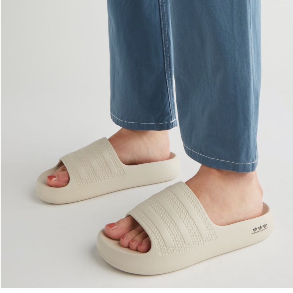 Adidas Women's Adilette Ayoon Slides, Size 10